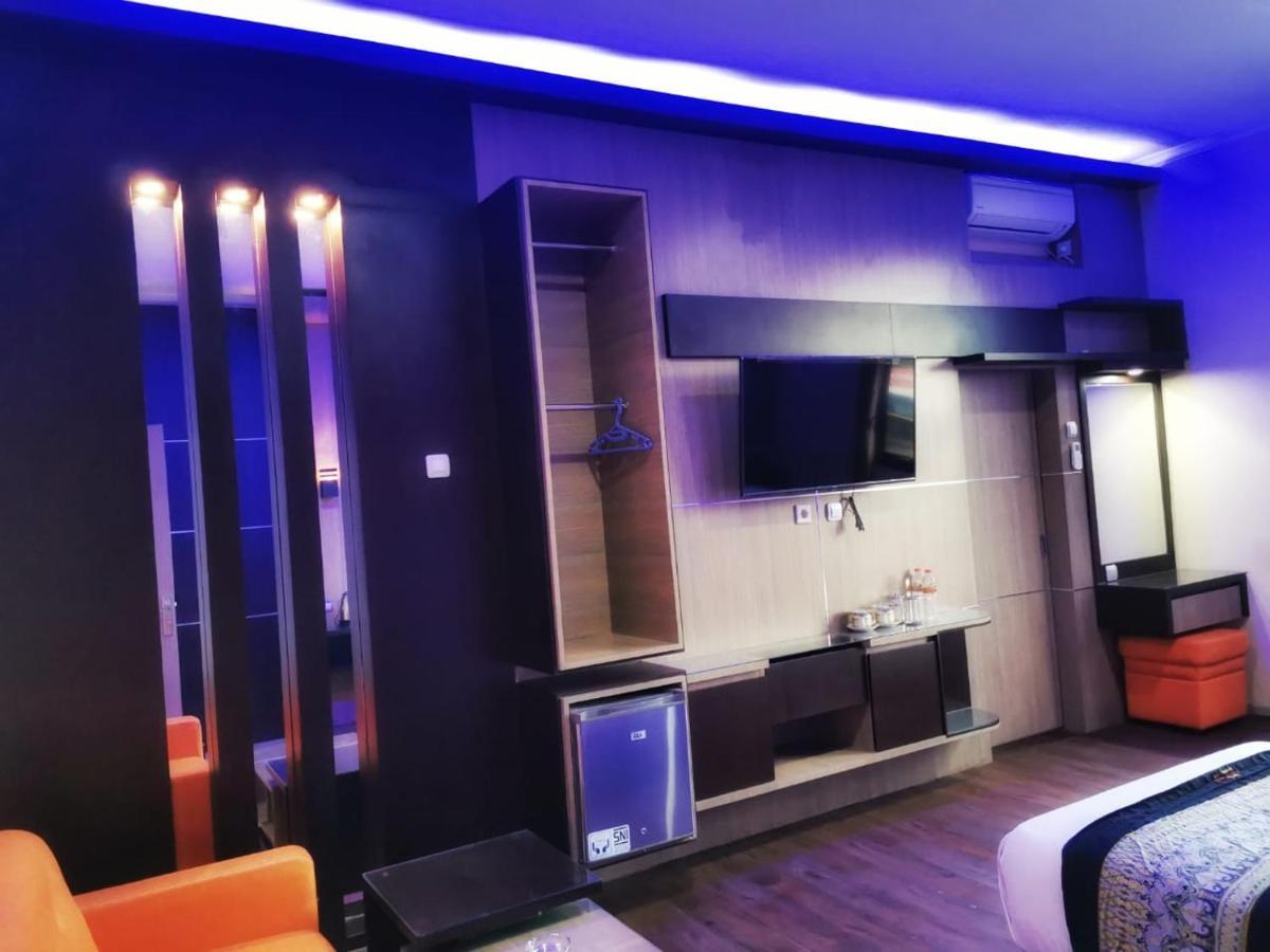 Oyo 822 Hotel Mukti Jaya Purwokerto Dış mekan fotoğraf